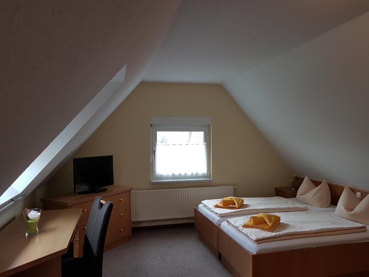 Gasthof Zur Friedenseiche Lohsa Buitenkant foto